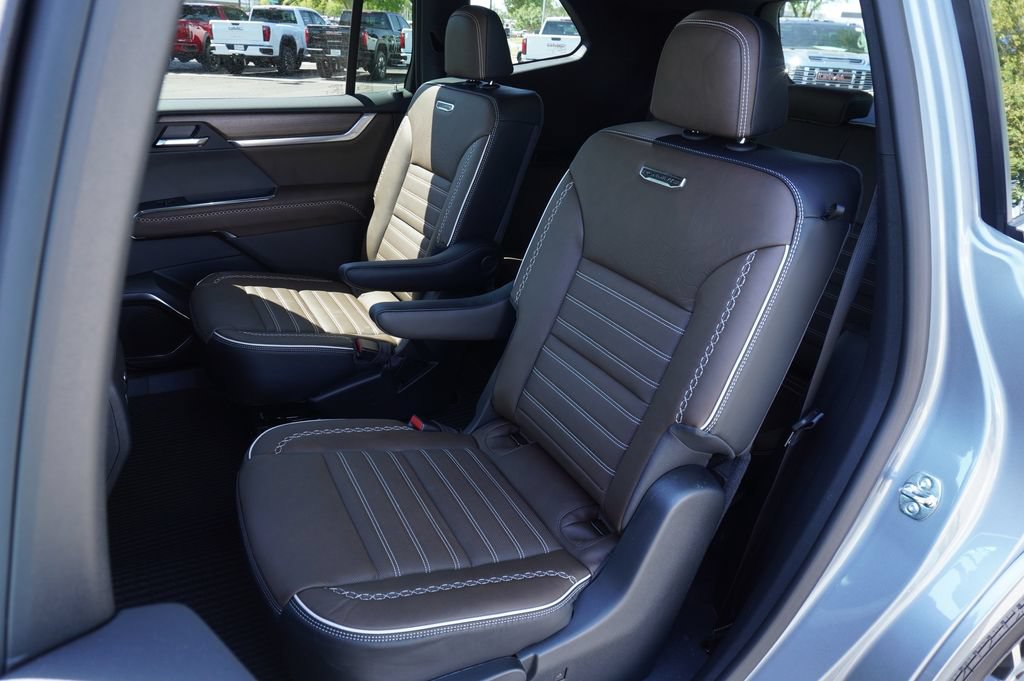 New 2026 GMC Acadia Denali Ultimate FWD image 10