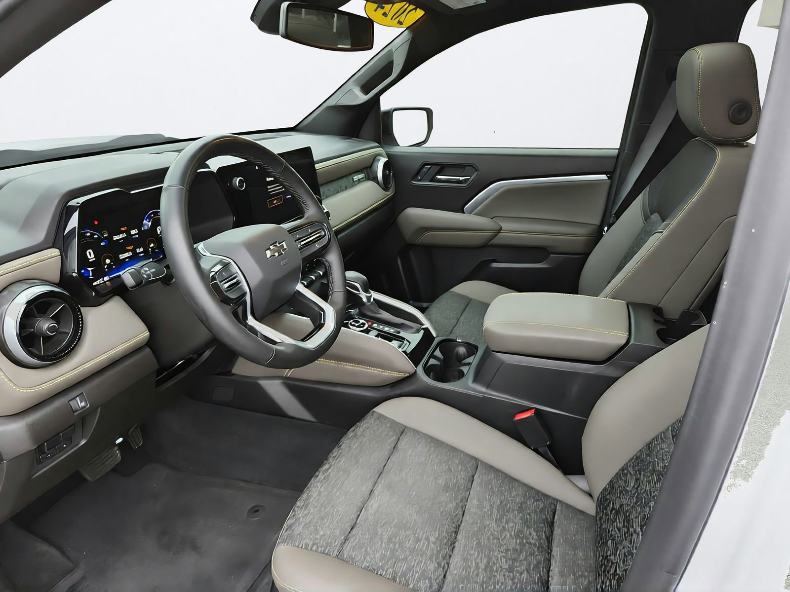 Used 2024 Chevrolet Colorado ZR2 w/ Technology Package AWD/4WD image 11