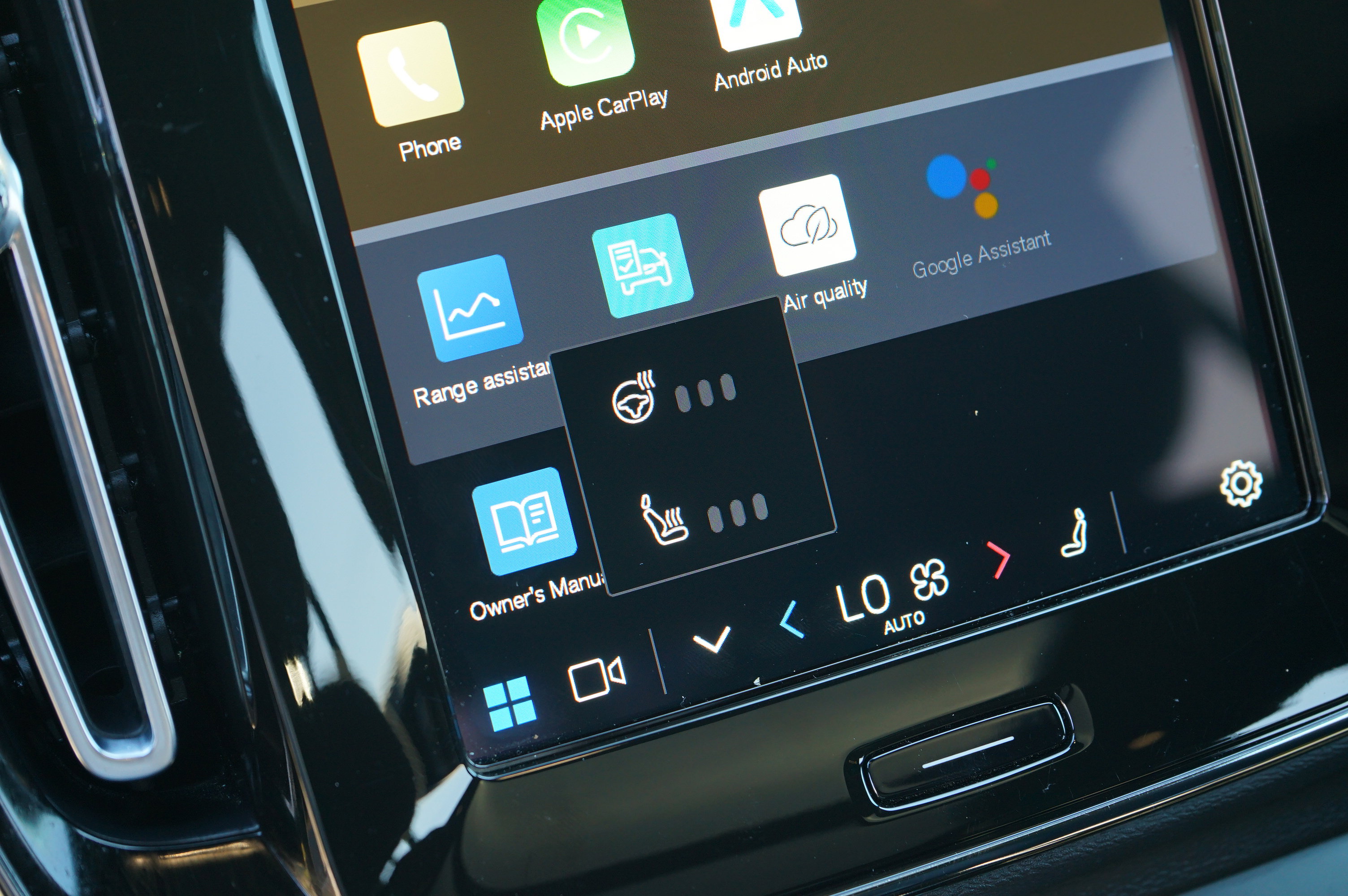 Used 2023 Volvo XC40 Recharge Ultimate image 26