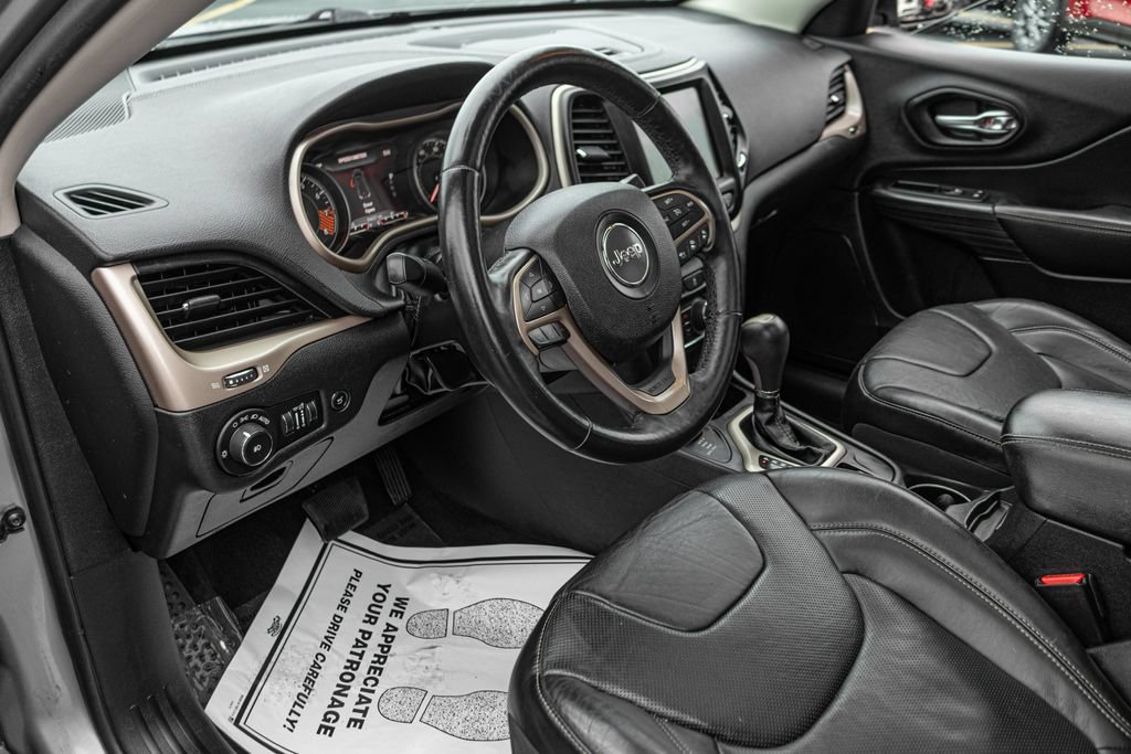 Used 2014 Jeep Cherokee Limited w/ Technology Group AWD/4WD image 15