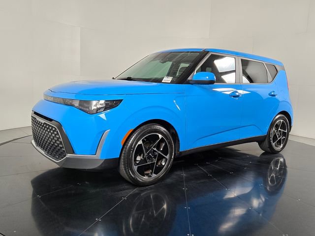 Used 2023 Kia Soul EX image 2