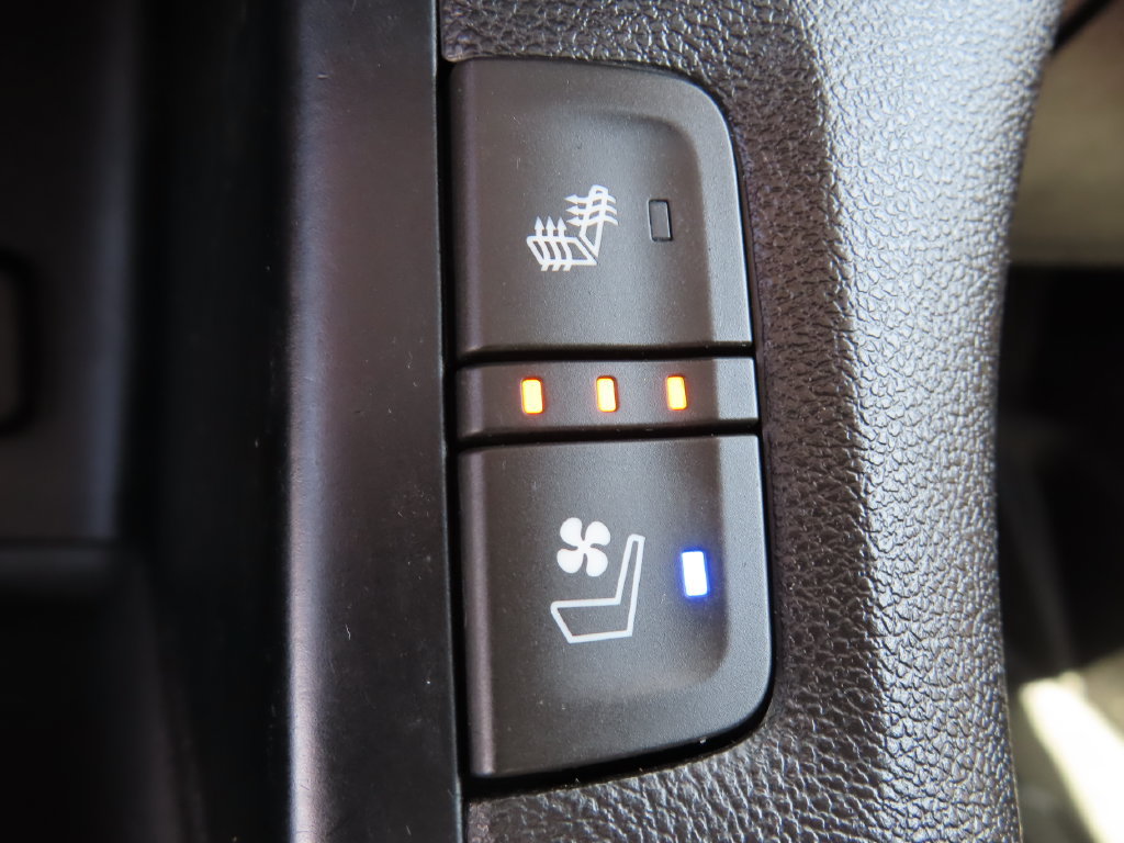 Used 2019 GMC Acadia Denali w/ Technology Package AWD/4WD image 9