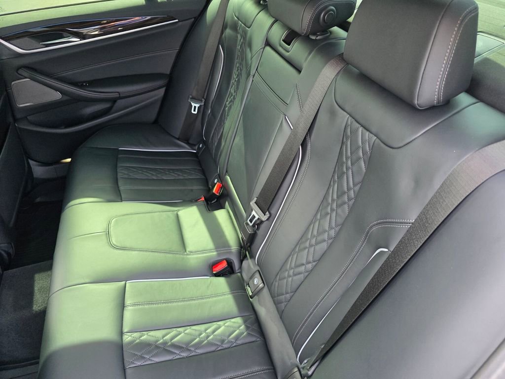 Certified 2023 BMW 530e w/ M Sport Package RWD image 14