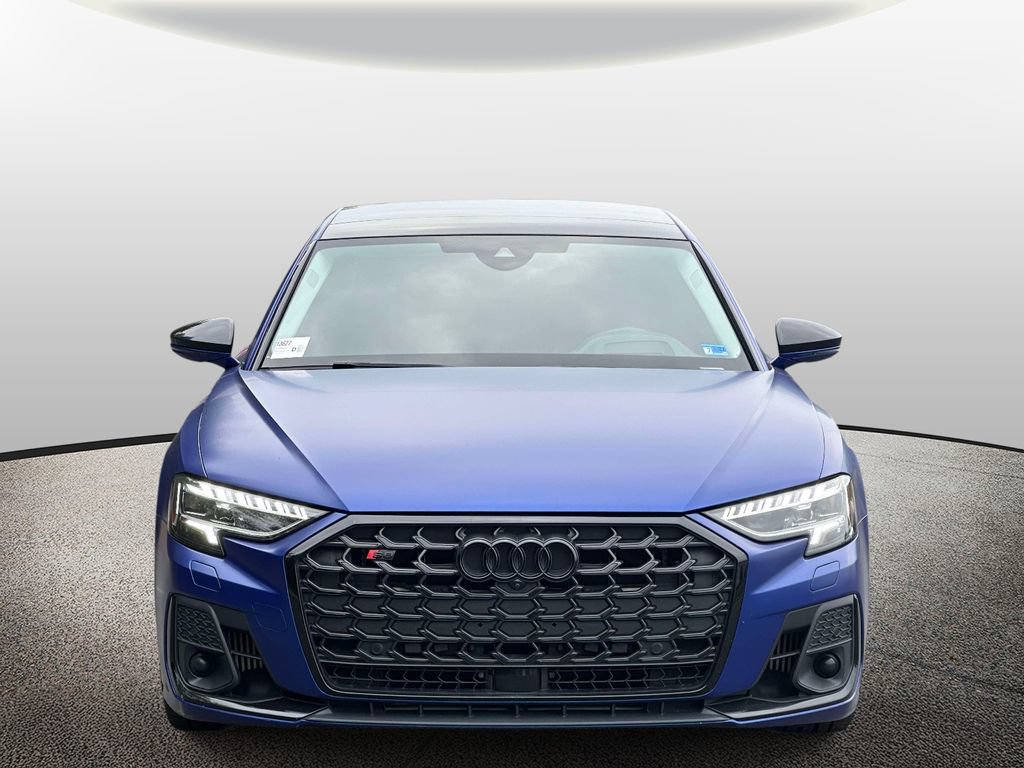Used 2022 Audi S8 w/ S8 Comfort Plus Package AWD/4WD image 5