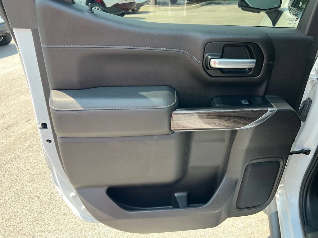 Used 2020 Chevrolet Silverado 1500 LTZ AWD/4WD image 22