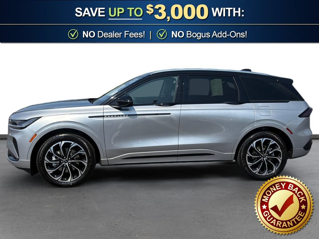 Used 2025 Lincoln Nautilus Reserve AWD/4WD image 2