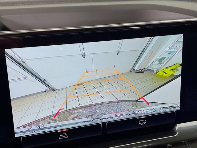 Used 2025 GMC Sierra 1500 Elevation image 12