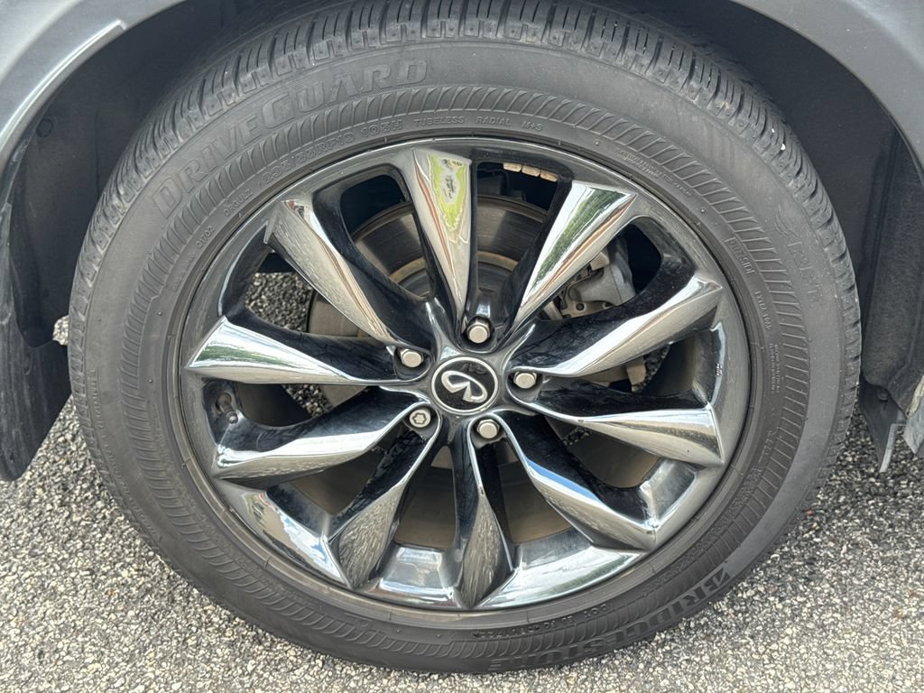 Used 2019 INFINITI QX50 Essential w/ Proactive Package AWD/4WD image 17
