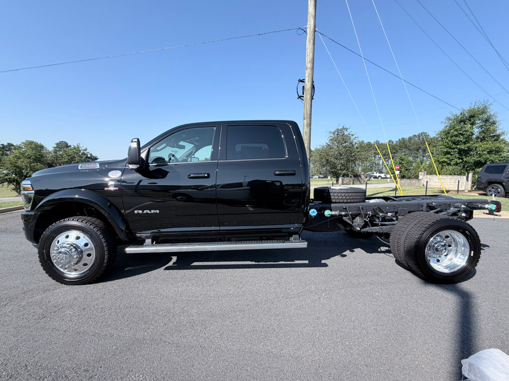 New 2026 RAM 5500 4x4 Crew Cab w/ Laramie Trim Package image 5
