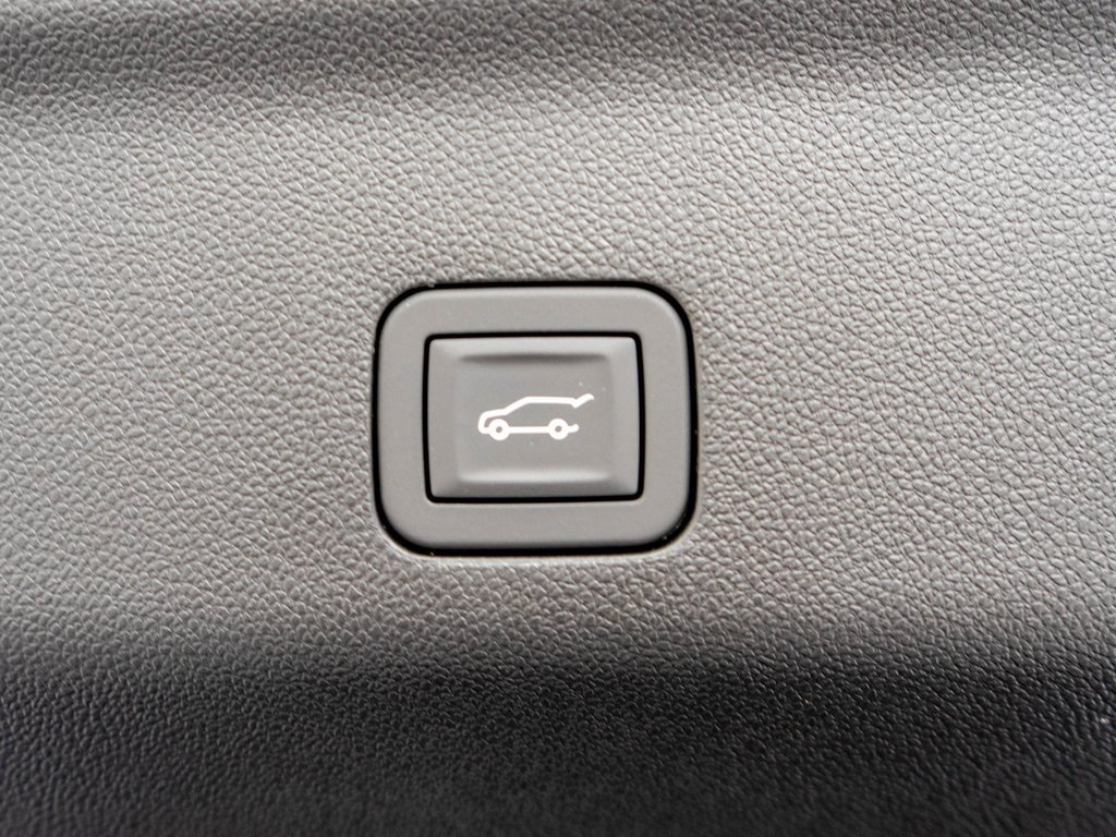 New 2026 GMC Yukon XL AT4 image 34