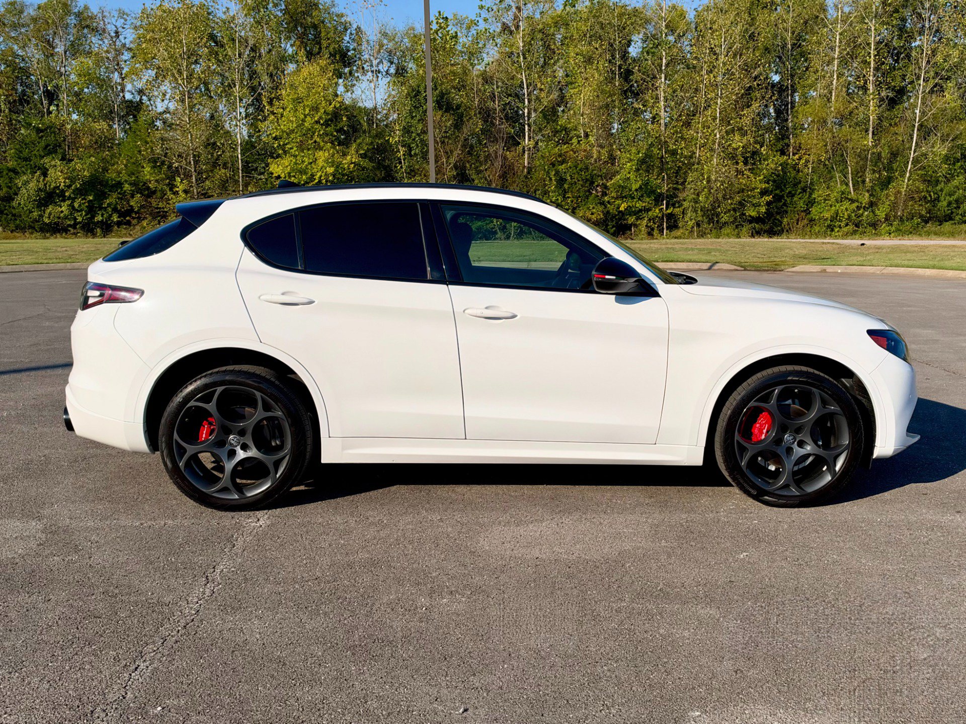 Used 2025 Alfa Romeo Stelvio Tributo Italiano w/ Driving Assist Package AWD/4WD image 4
