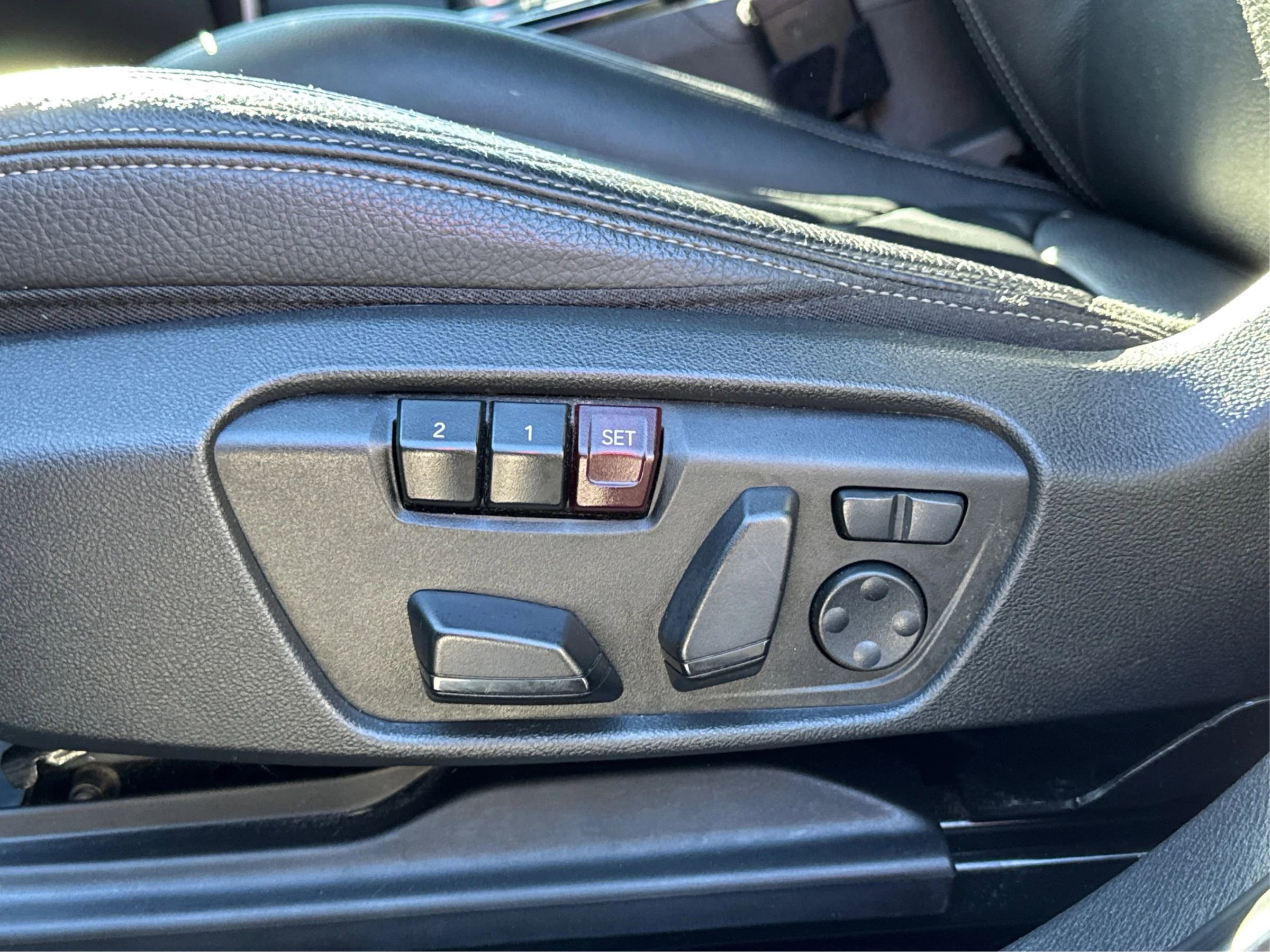 Used 2020 BMW X2 M35i w/ Premium Package image 40