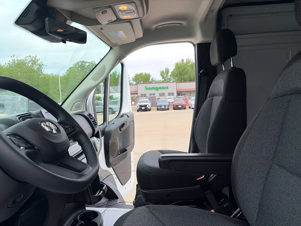 New 2026 RAM ProMaster 2500 w/ Convenience Group FWD image 41