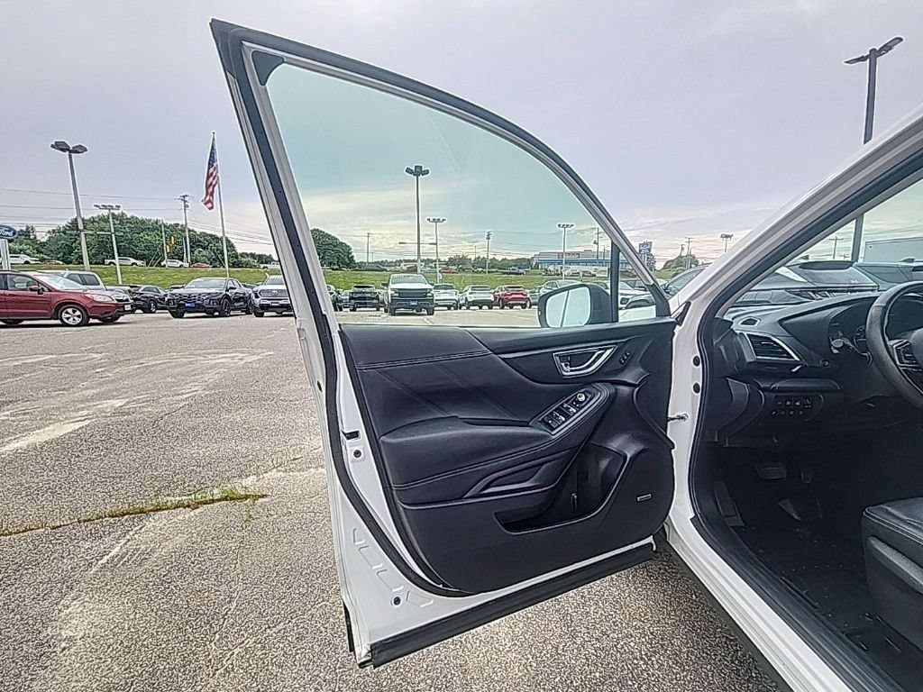 Used 2024 Subaru Forester Touring AWD/4WD image 11