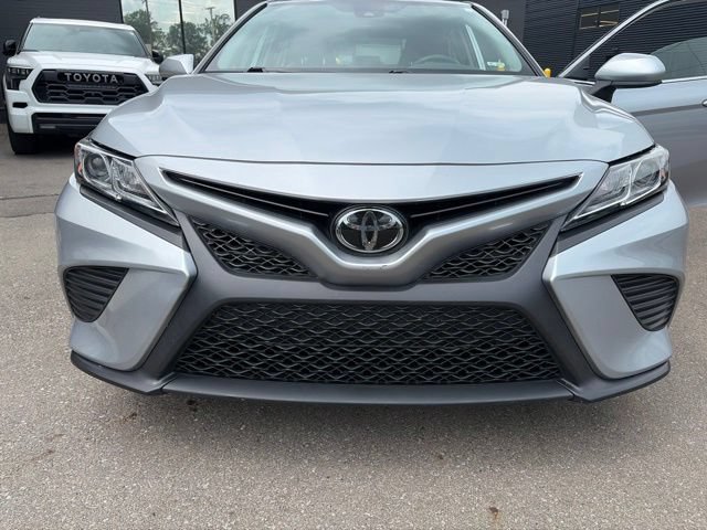 Used 2020 Toyota Camry SE FWD image 5