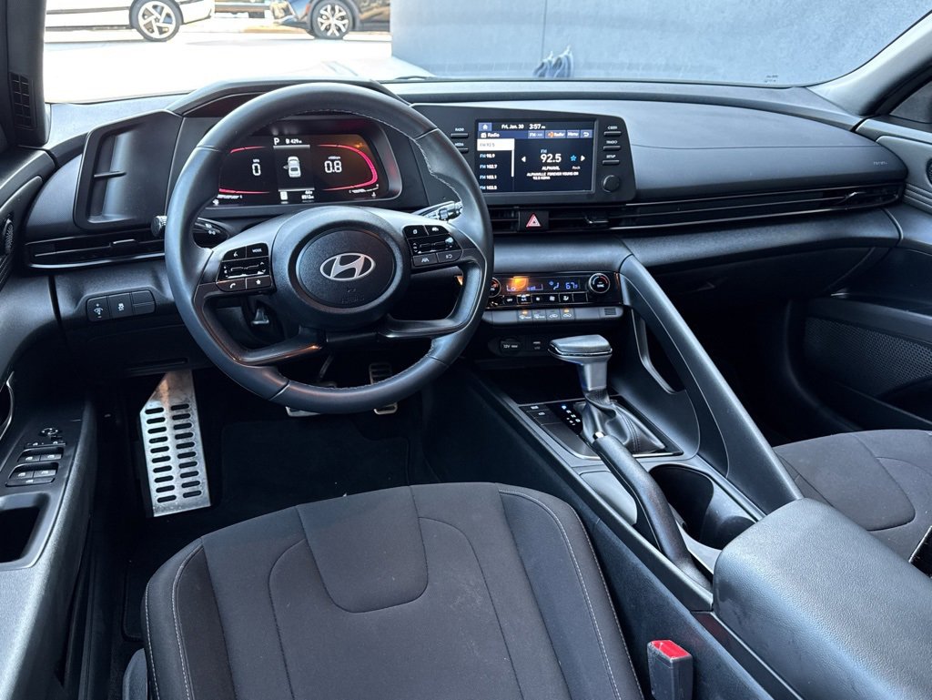 Certified 2025 Hyundai Elantra Sport image 7