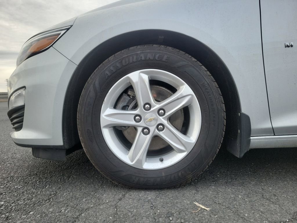 Used 2021 Chevrolet Malibu LS image 21