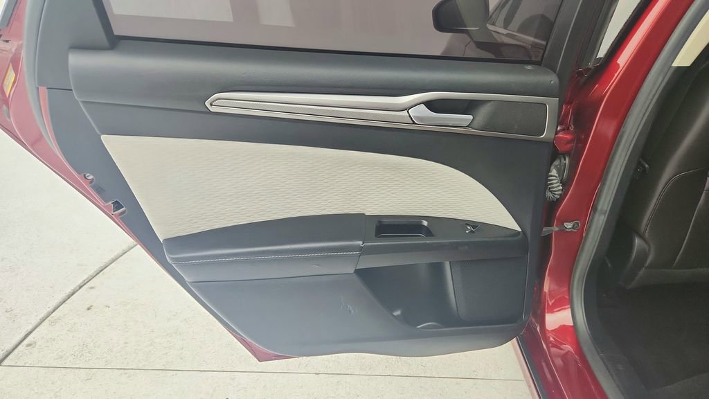 Used 2019 Ford Fusion SE w/ Equipment Group 151A image 26