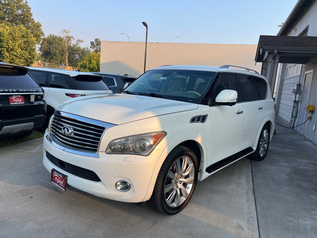 Used 2012 INFINITI QX56 4WD w/ Deluxe Touring Pkg image 3