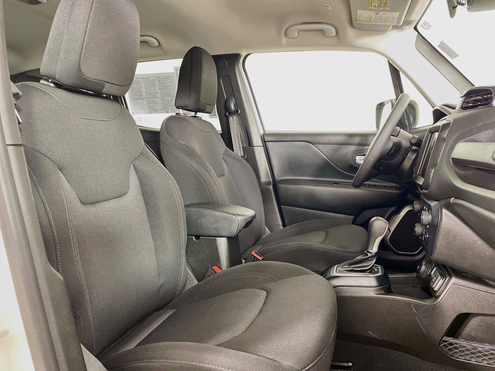 Used 2023 Jeep Renegade Latitude AWD/4WD image 26