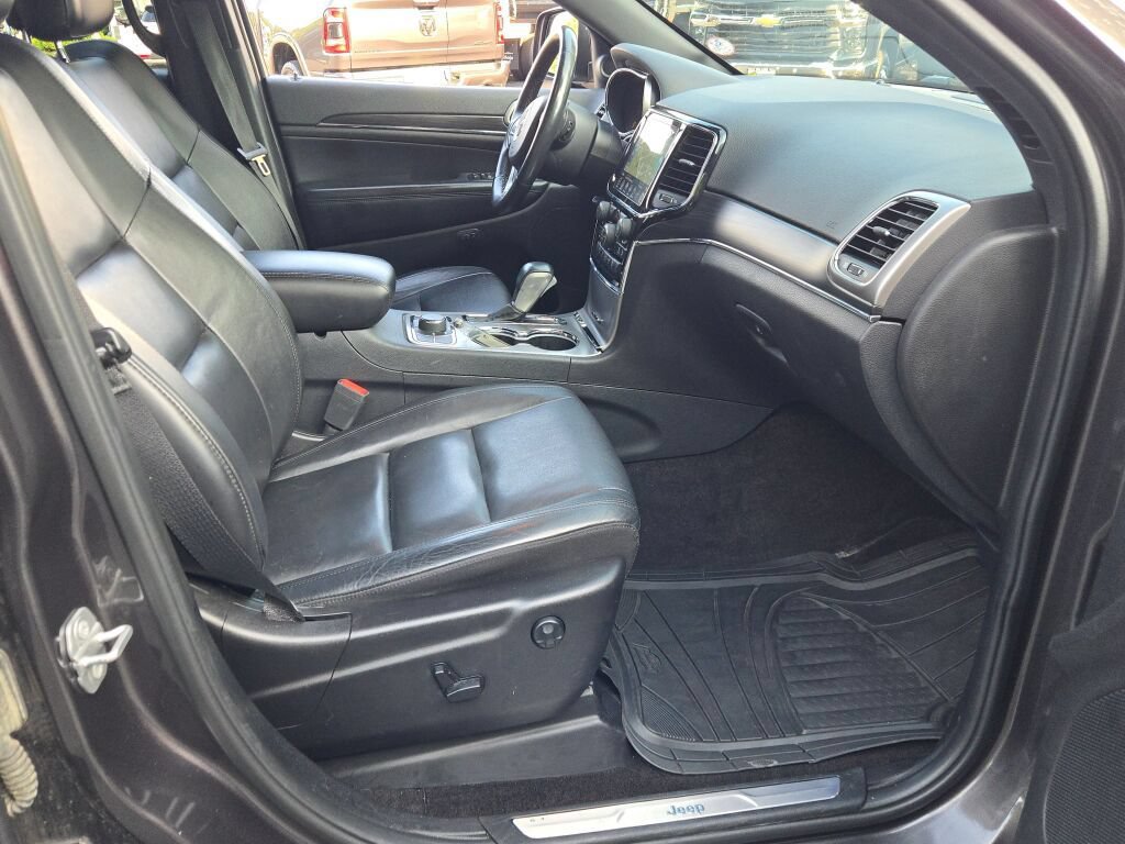 Used 2019 Jeep Grand Cherokee Limited AWD/4WD image 13