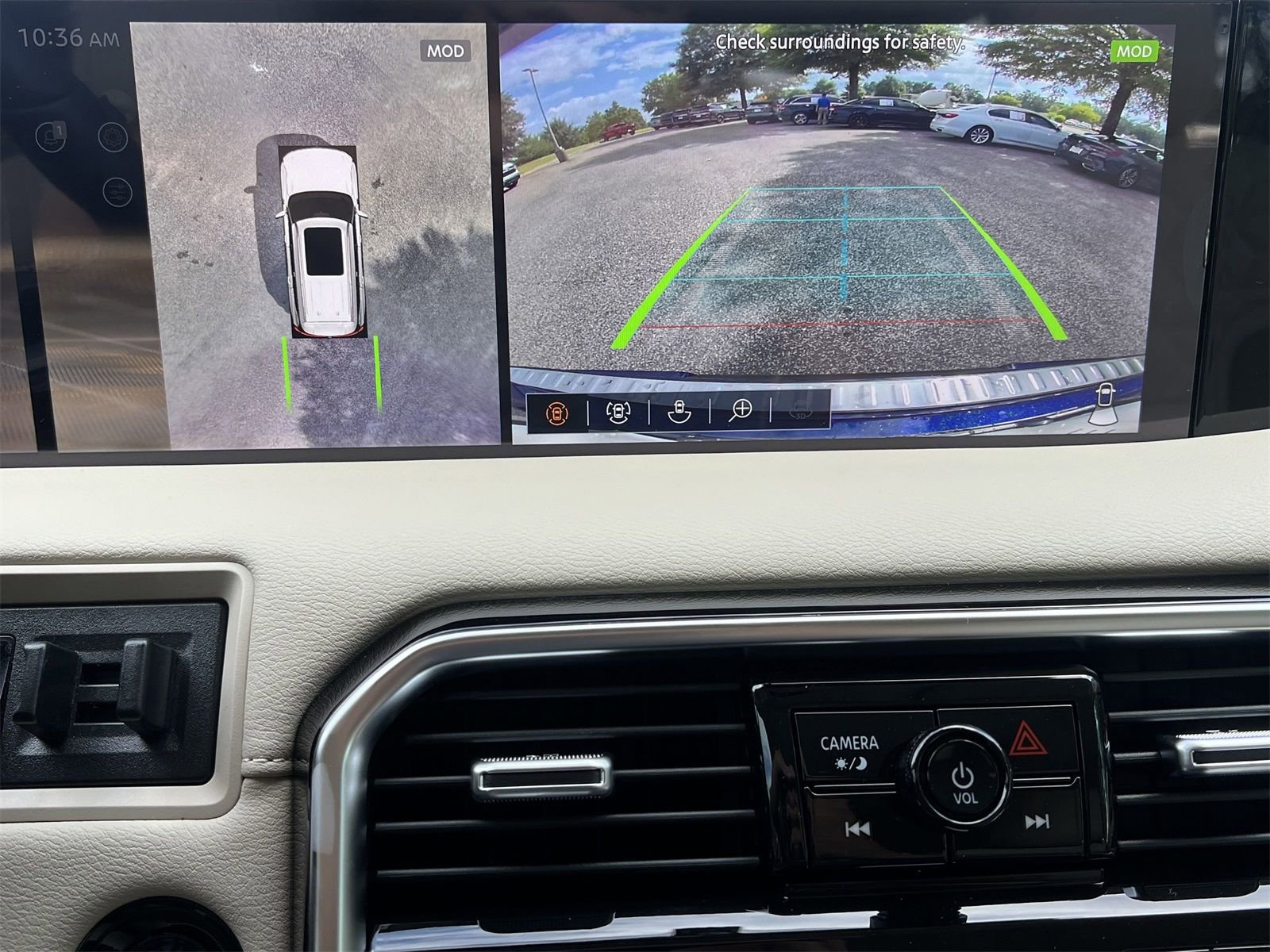 New 2025 Nissan Armada Platinum Reserve image 3