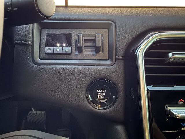 Certified 2025 Nissan Armada Platinum Reserve image 29