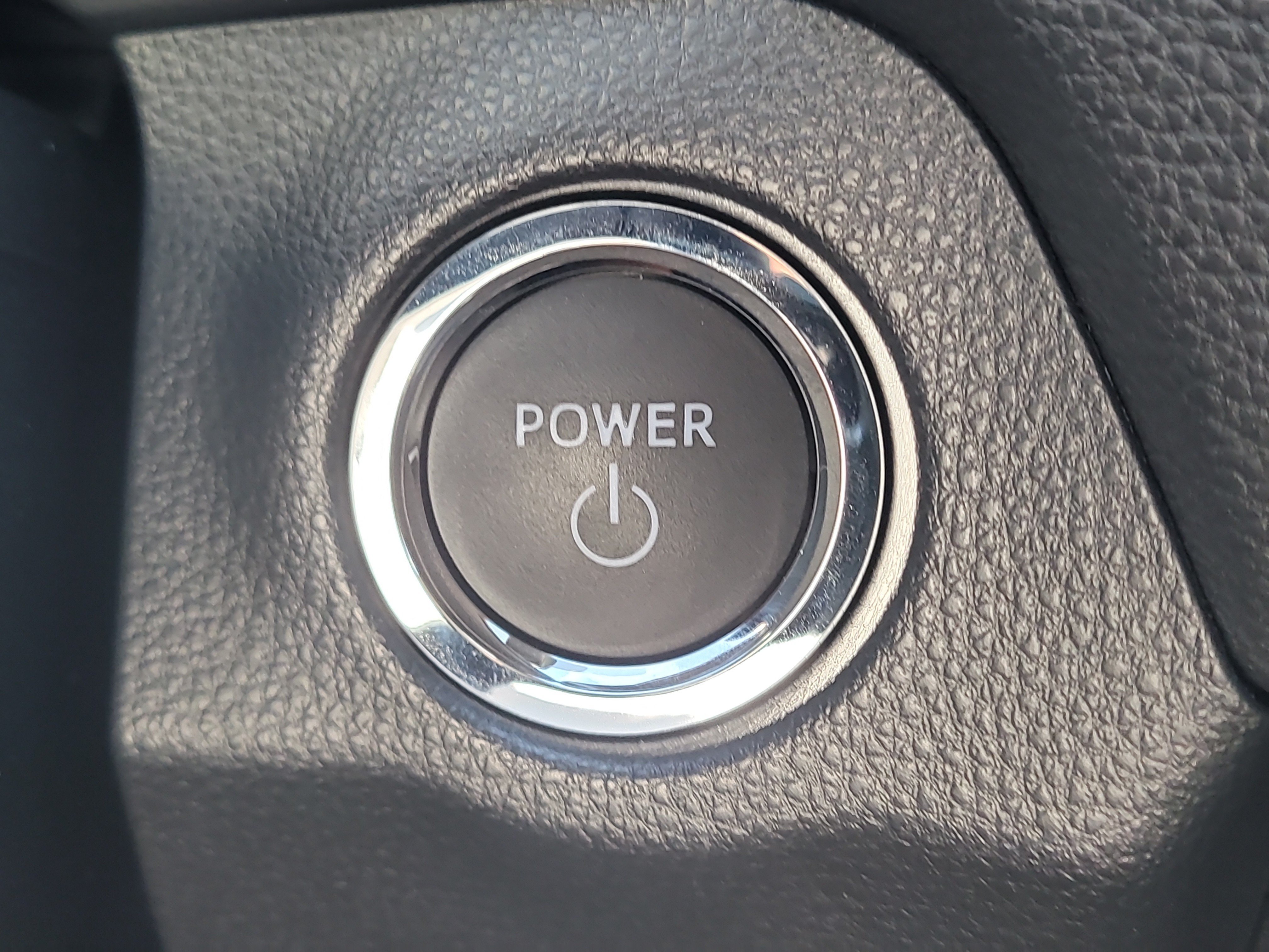 Used 2025 Toyota RAV4 XLE AWD/4WD image 29