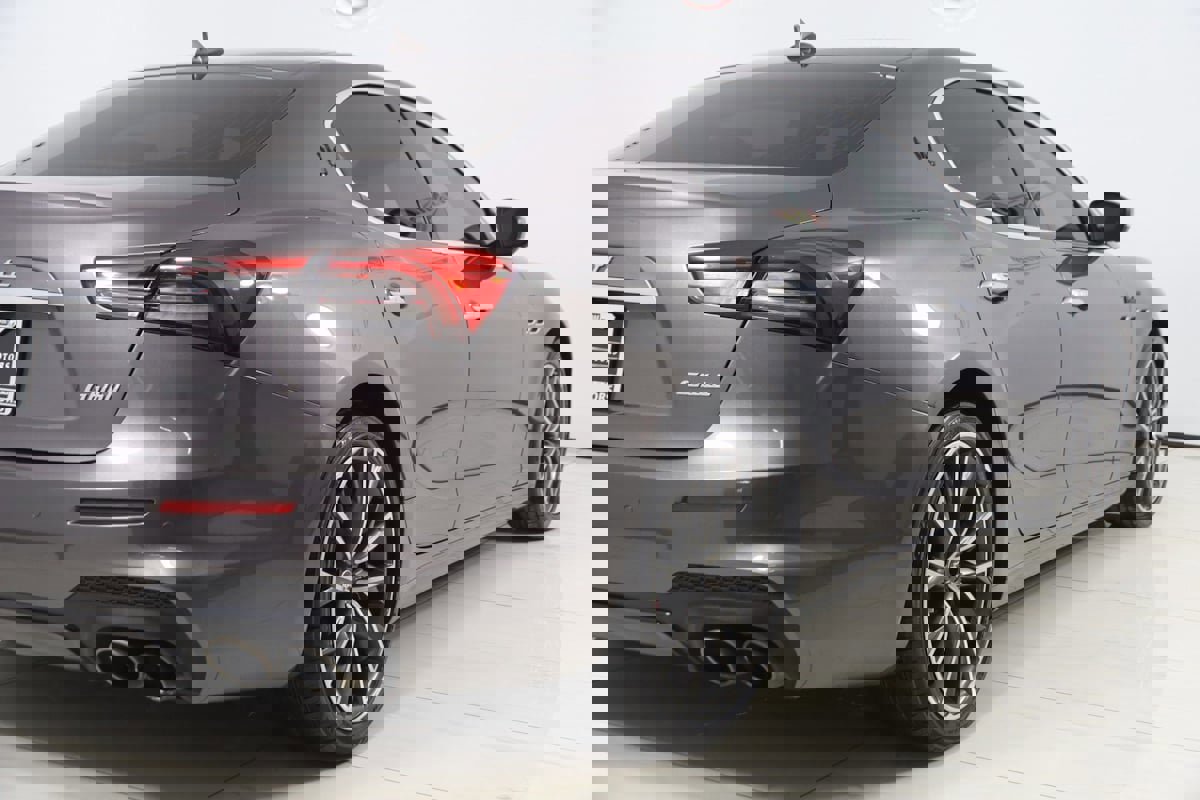 Used 2022 Maserati Ghibli Modena image 54