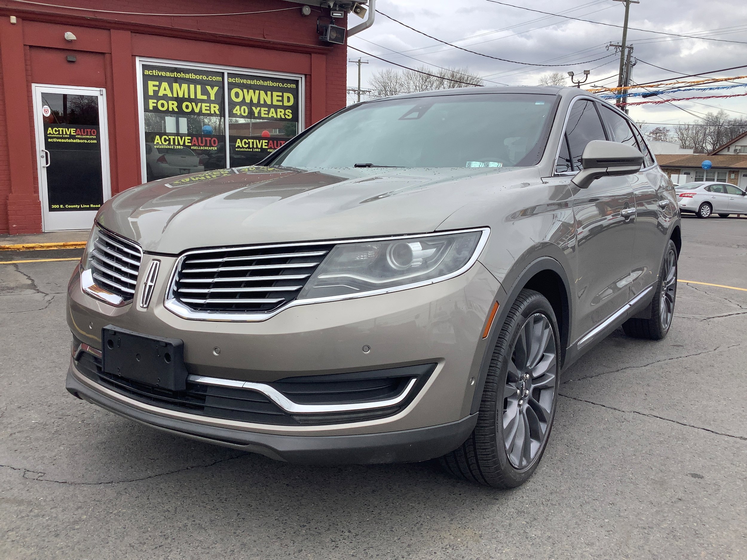 Used 2016 Lincoln MKX Reserve w/ Technology Package image 3