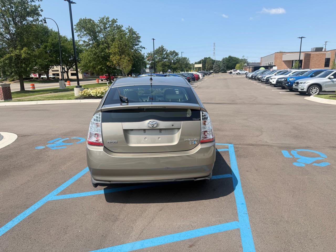 Used 2007 Toyota Prius w/ Pkg 1 FWD image 6