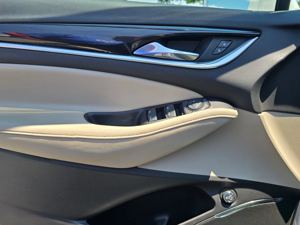Certified 2019 Buick Enclave Essence AWD/4WD image 10