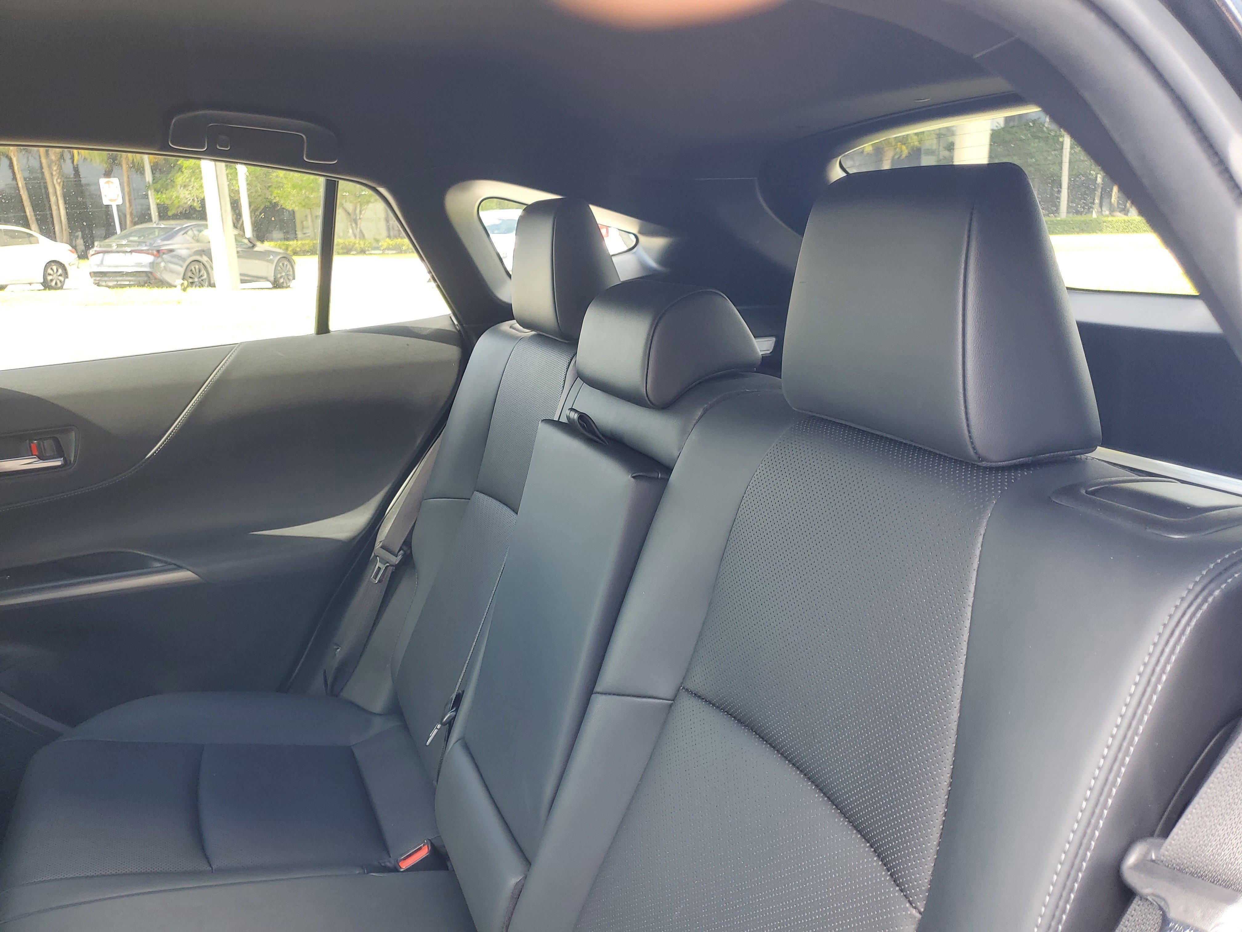 Used 2021 Toyota Venza XLE w/ Softex Package image 14