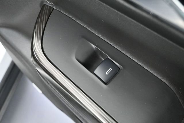 Used 2017 GMC Acadia SLT AWD/4WD image 47