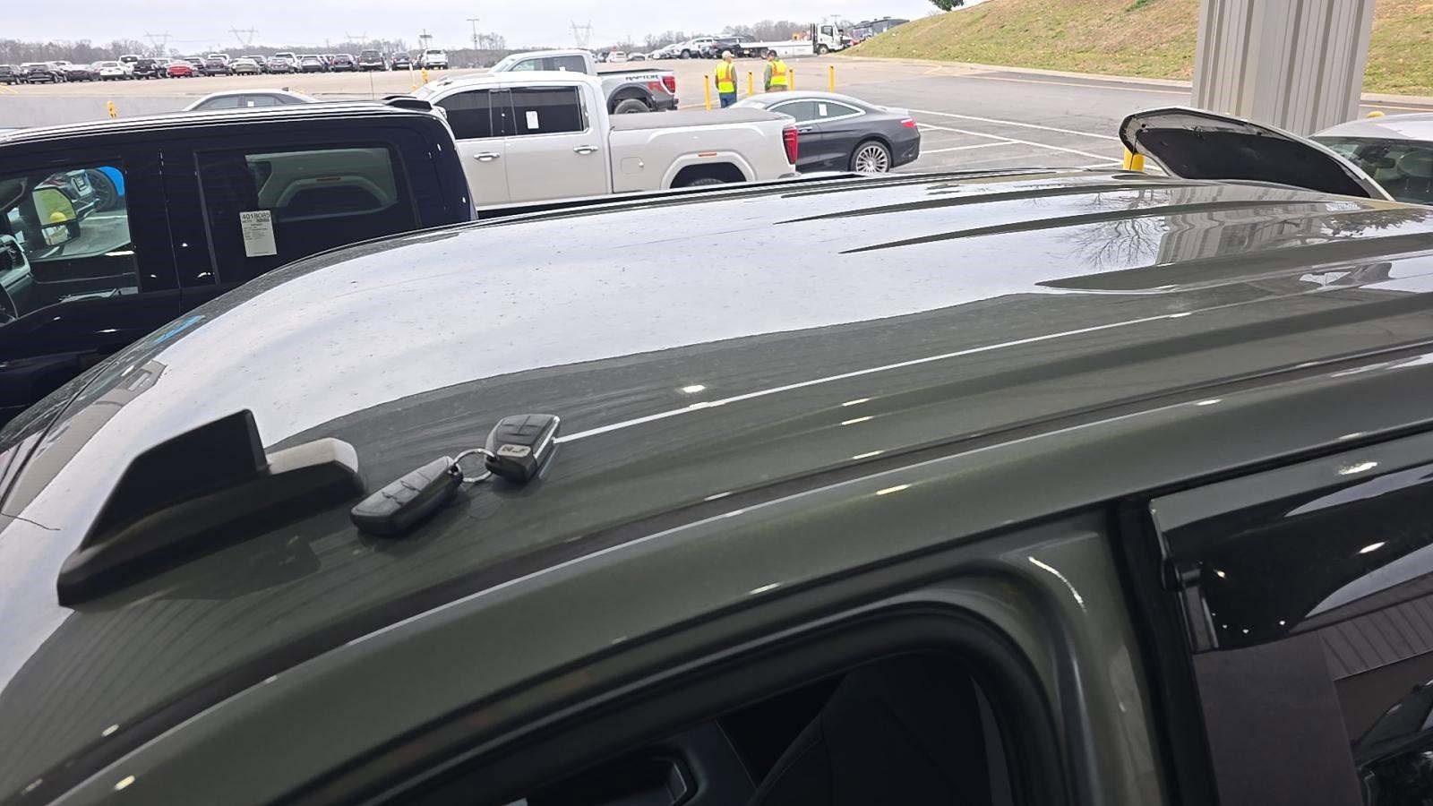 Used 2023 Chevrolet Silverado 1500 LT image 24