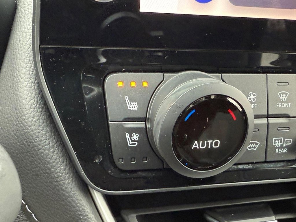 Certified 2025 Toyota Grand Highlander Limited image 25