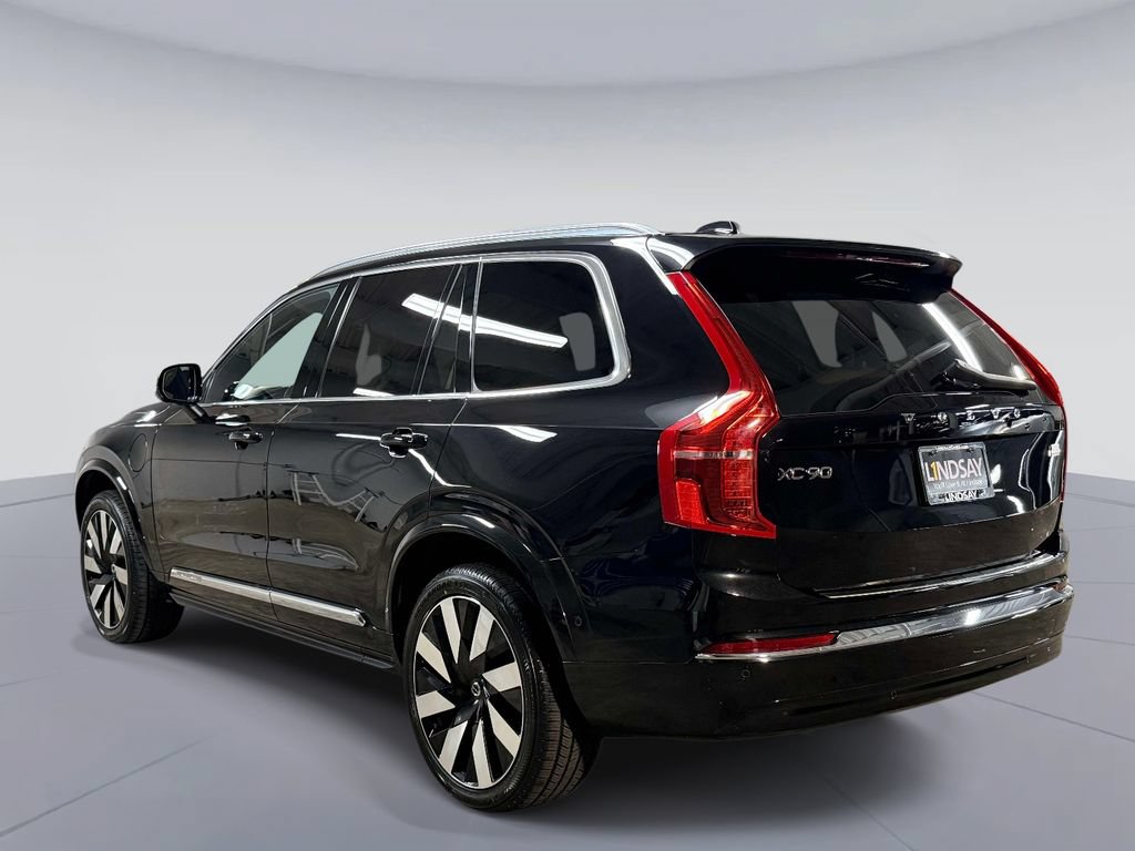 Used 2024 Volvo XC90 T8 Ultimate AWD/4WD image 12