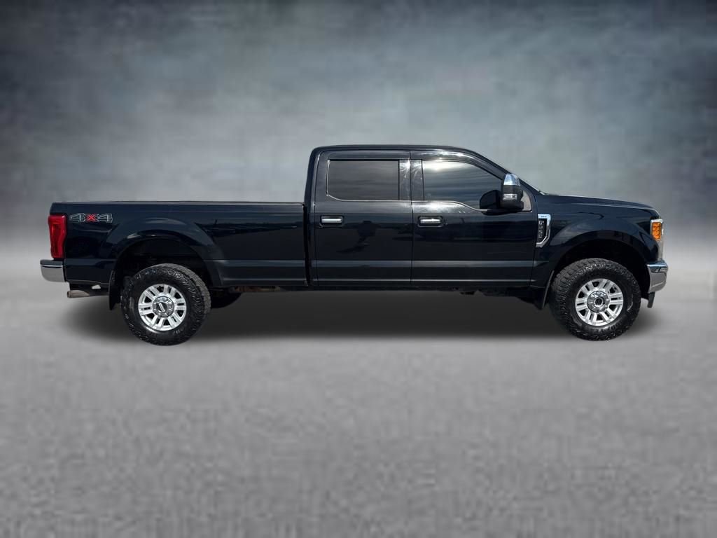 Used 2017 Ford F250 XLT AWD/4WD image 7