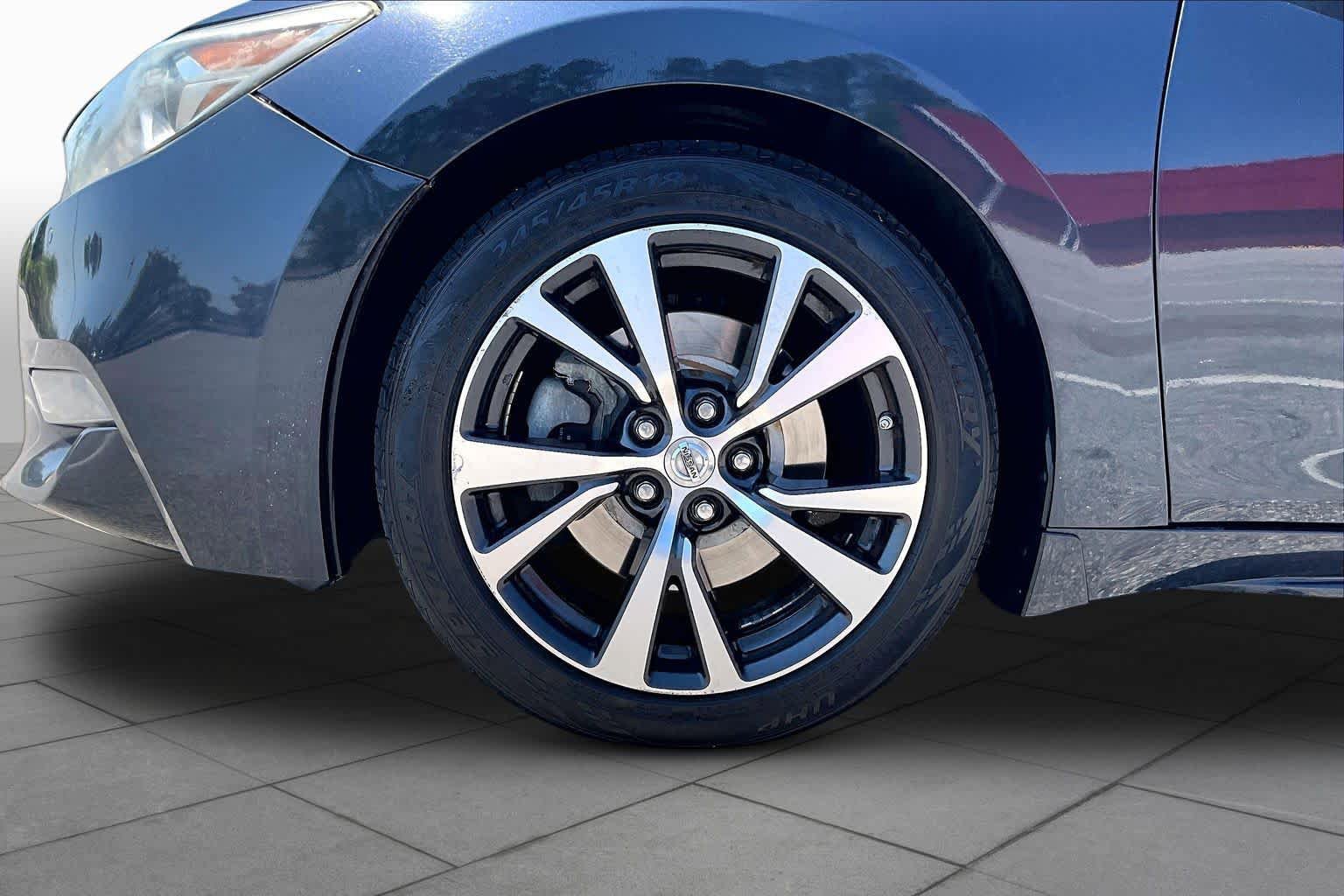 Used 2016 Nissan Maxima 3.5 SL FWD image 11