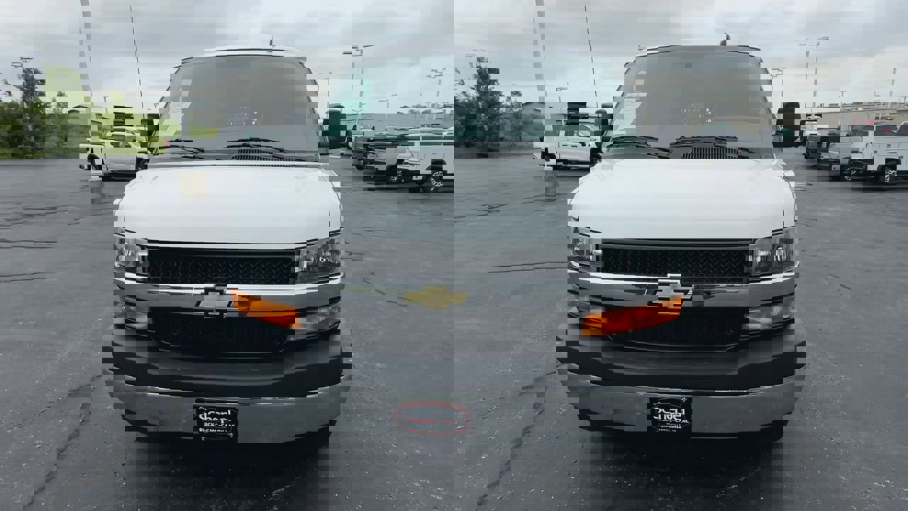 Used 2023 Chevrolet Express 2500 w/ Driver Convenience Package image 3