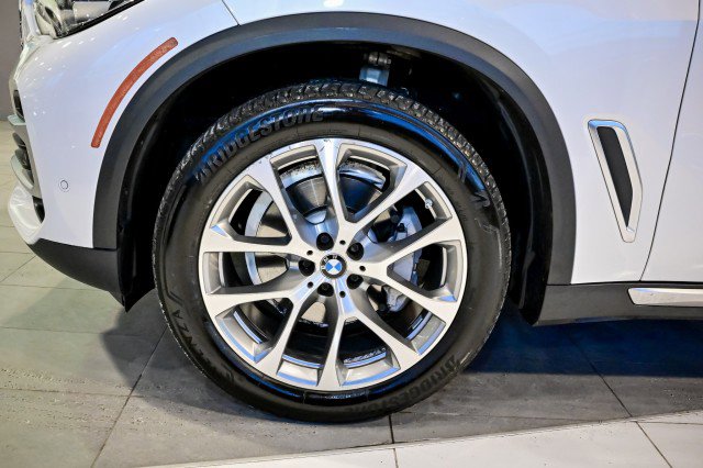 Used 2022 BMW X5 xDrive40i w/ Premium Package AWD/4WD image 47