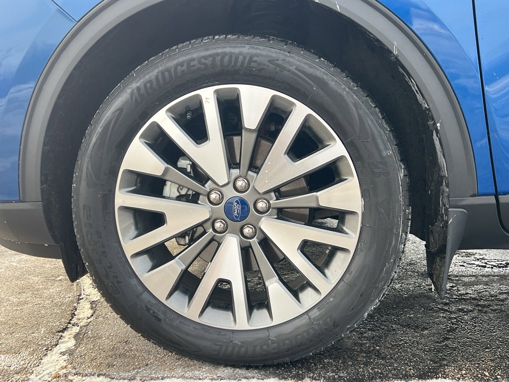 Used 2022 Ford Escape Titanium w/ Class II Trailer Tow Package image 9