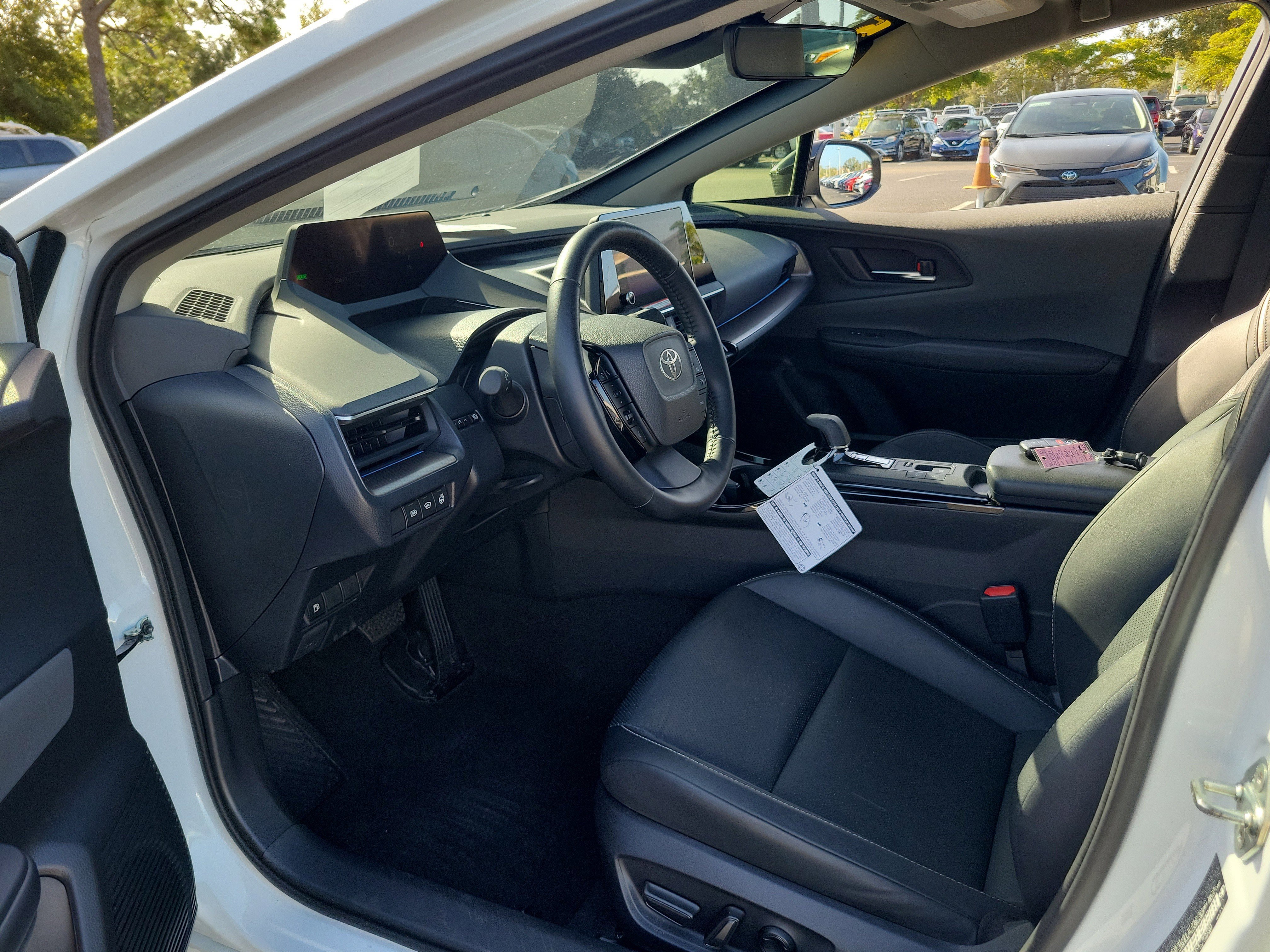 Used 2025 Toyota Prius XLE image 22