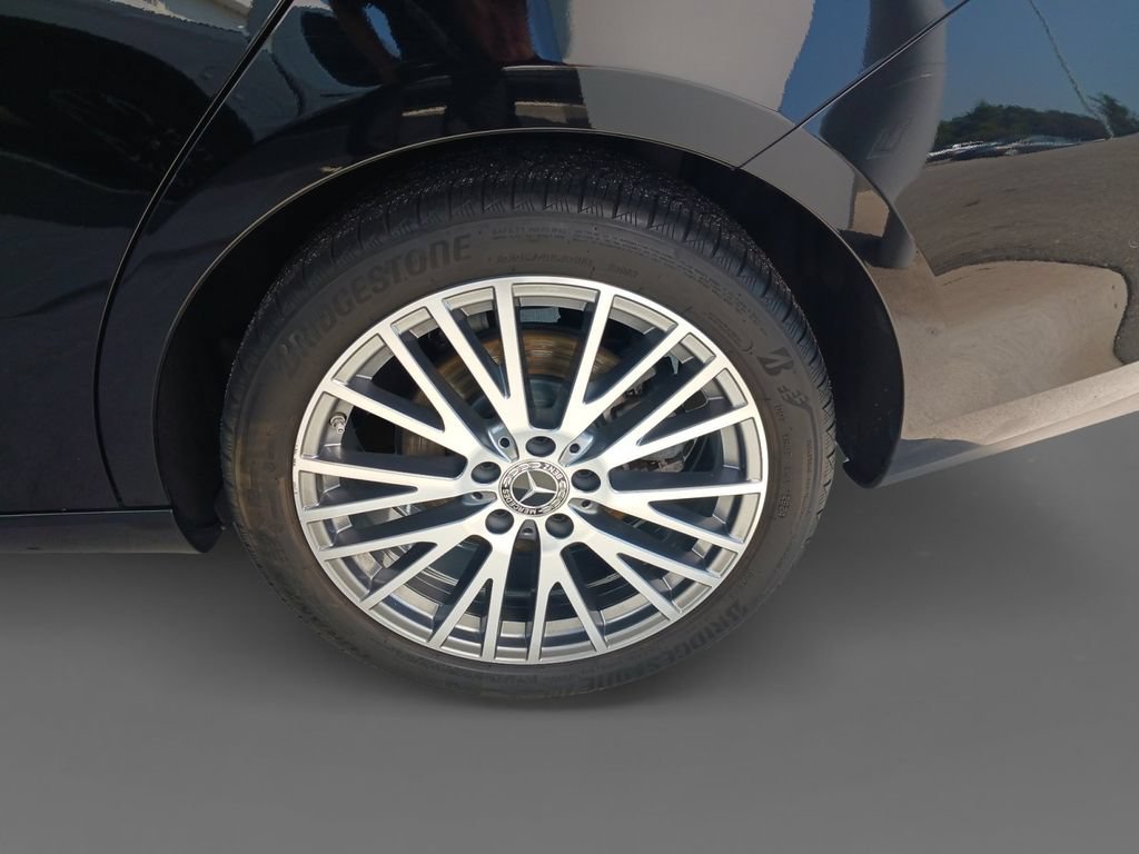 Used 2025 Mercedes-Benz CLA 250 image 8