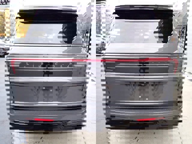 New 2025 Lincoln Navigator Black Label image 4