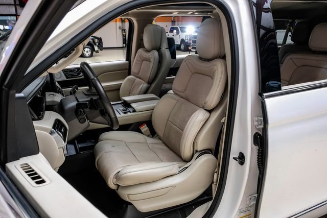 Used 2018 Lincoln Navigator L Reserve w/ Technology Package AWD/4WD image 34