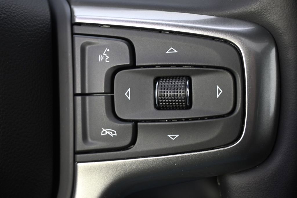 Used 2025 Chevrolet Silverado 3500 LTZ w/ LTZ Premium Package image 39