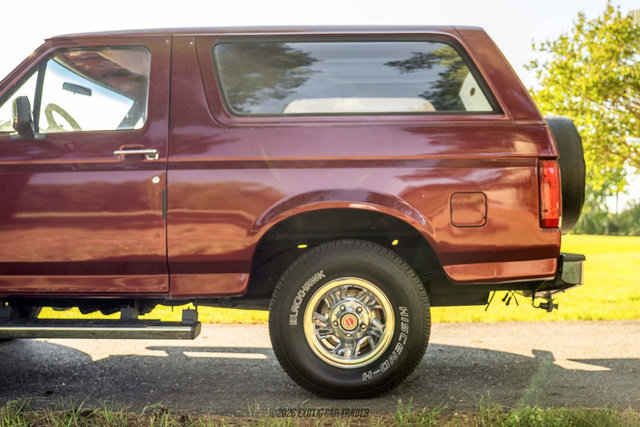 Used 1995 Ford Bronco XLT AWD/4WD image 3