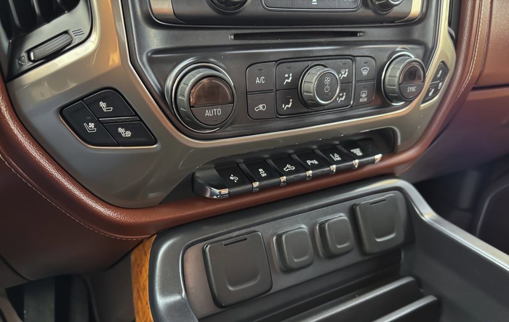 Used 2016 Chevrolet Silverado 2500 High Country w/ Duramax Plus Package image 29