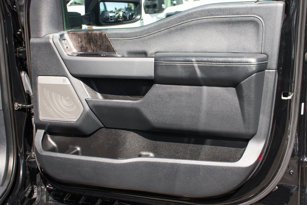 Used 2023 Ford F250 Lariat w/ Black Appearance Package image 42